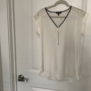 White Lacey Express Top (w zipper)